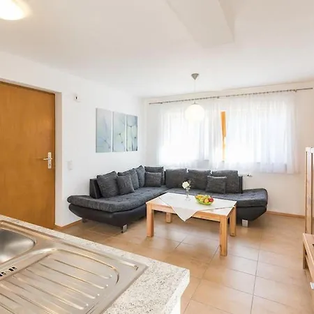 Apartman Lauser Ug *